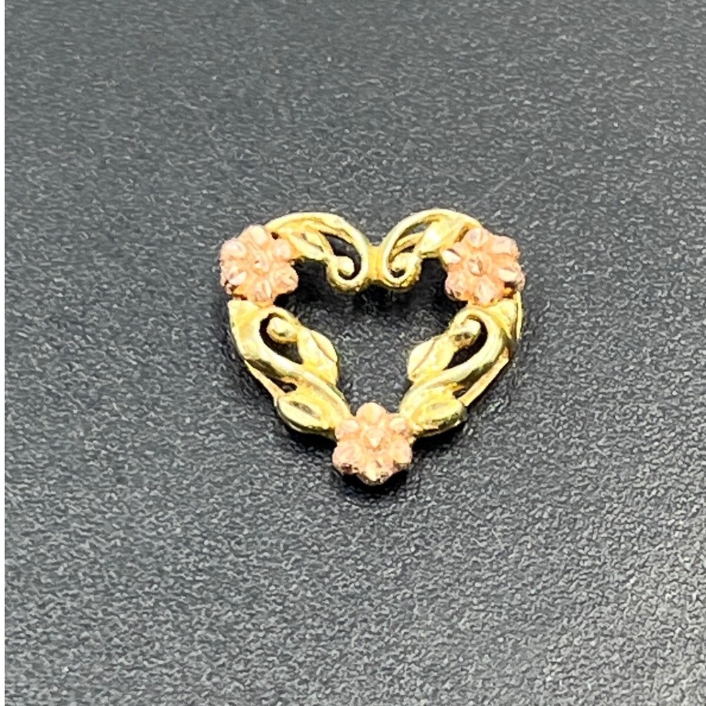10k Two-Toned Yellow Rose Gold Diamond Cut‎ Heart and Flower Charm pendant